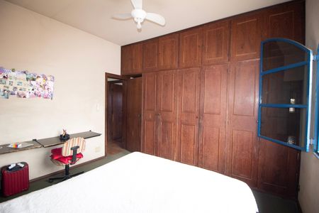 Quarto 01 de casa à venda com 4 quartos, 195m² em Padre Eustáquio, Belo Horizonte