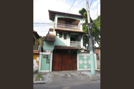 Fachada de casa para alugar com 4 quartos, 220m² em Boaçu, São Gonçalo