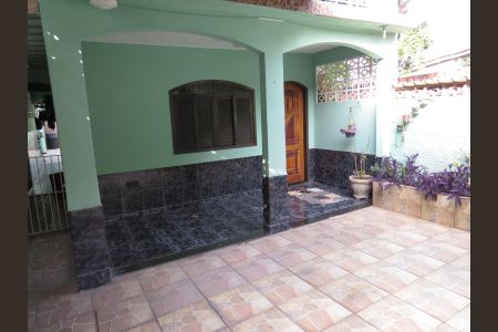 Garagem de casa para alugar com 4 quartos, 220m² em Boaçu, São Gonçalo