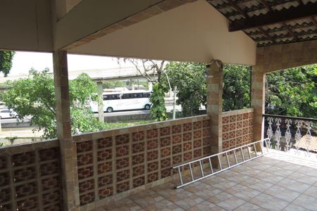 Varanda de casa para alugar com 4 quartos, 220m² em Boaçu, São Gonçalo
