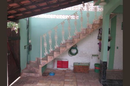 Garagem de casa para alugar com 4 quartos, 220m² em Boaçu, São Gonçalo