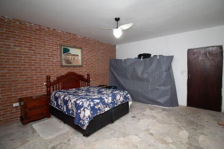 Casa para alugar com 355m², 5 quartos e 4 vagas Casa para alugar com 355m², 5 quartos e 4 vagasQuarto 1 - Suíte
