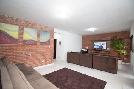 Casa para alugar com 5 quartos, 355m² em Parque Sao Miguel, Guarulhos