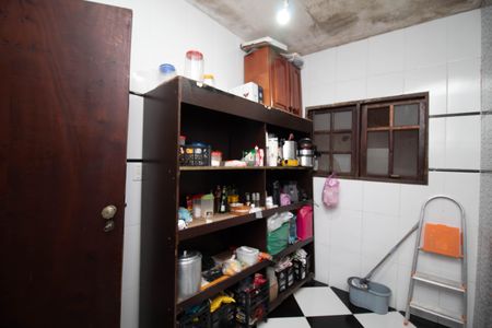 Casa para alugar com 355m², 5 quartos e 4 vagas Casa para alugar com 355m², 5 quartos e 4 vagasQuarto da Dispensa