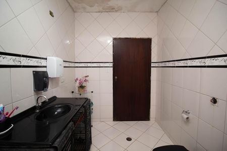 Casa para alugar com 355m², 5 quartos e 4 vagas Casa para alugar com 355m², 5 quartos e 4 vagasBanheiro 1