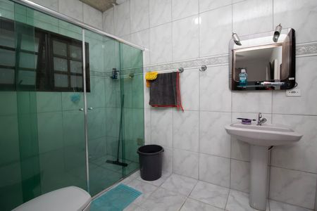 Casa para alugar com 355m², 5 quartos e 4 vagas Casa para alugar com 355m², 5 quartos e 4 vagasBanheiro da Suíte 2