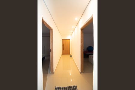 Corredor de casa para alugar com 5 quartos, 355m² em Parque Sao Miguel, Guarulhos