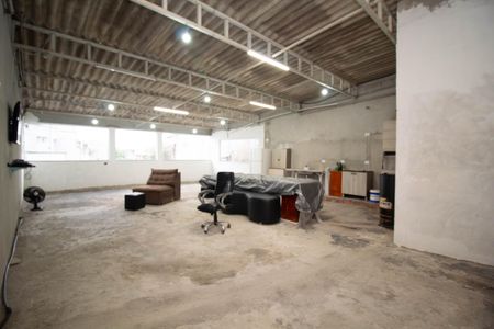 Casa para alugar com 355m², 5 quartos e 4 vagas Casa para alugar com 355m², 5 quartos e 4 vagasÁrea gourmet