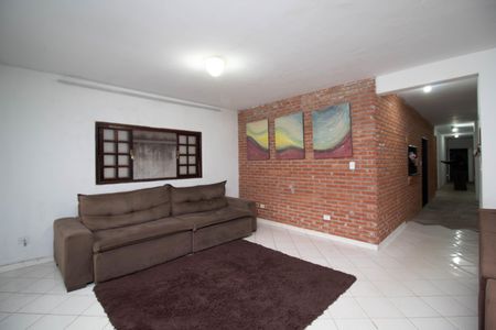Casa para alugar com 355m², 5 quartos e 4 vagas Casa para alugar com 355m², 5 quartos e 4 vagasSala