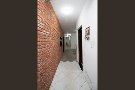 Casa para alugar com 355m², 5 quartos e 4 vagas Casa para alugar com 355m², 5 quartos e 4 vagasCorredor