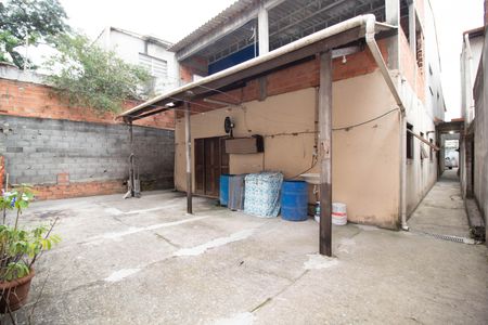 Casa para alugar com 355m², 5 quartos e 4 vagas Casa para alugar com 355m², 5 quartos e 4 vagasÁrea externa - Serviço