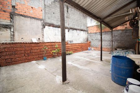 Casa para alugar com 355m², 5 quartos e 4 vagas Casa para alugar com 355m², 5 quartos e 4 vagasÁrea externa - Serviço