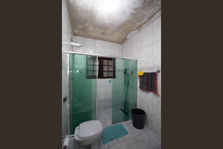 Casa para alugar com 355m², 5 quartos e 4 vagas Casa para alugar com 355m², 5 quartos e 4 vagasBanheiro da Suíte 2