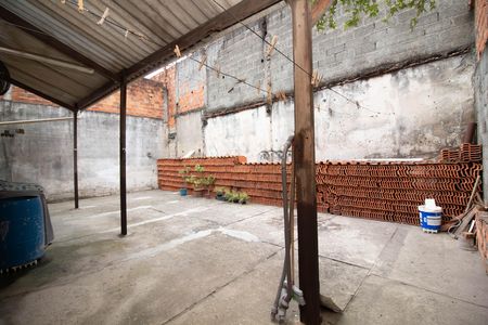 Casa para alugar com 355m², 5 quartos e 4 vagas Casa para alugar com 355m², 5 quartos e 4 vagasÁrea externa - Serviço