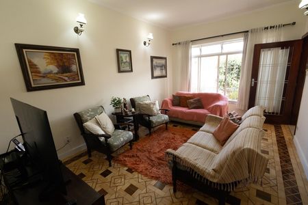 Casa para alugar com 3 quartos, 274m² em Centro, Jacareí