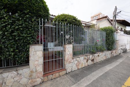 Fachada de casa para alugar com 3 quartos, 274m² em Centro, Jacareí