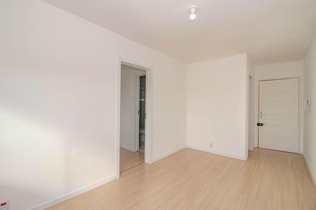 Sala de apartamento para alugar com 1 quarto, 41m² em São Sebastião, Porto Alegre