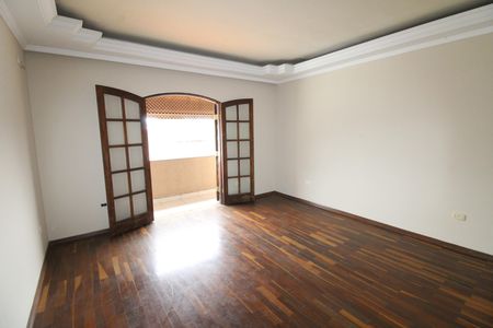 Casa para alugar com 228m², 3 quartos e 2 vagasSuíte