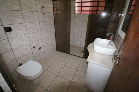Casa para alugar com 228m², 3 quartos e 2 vagasBanheiro