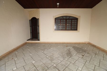 Garagem de casa para alugar com 3 quartos, 228m² em Vila Tesouro, São José dos Campos