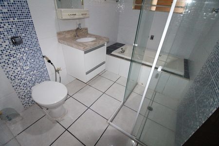 Casa para alugar com 228m², 3 quartos e 2 vagasBanheiro da Suíte