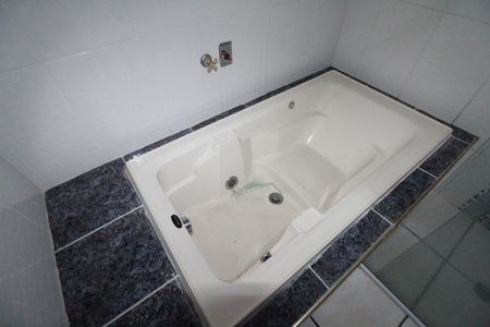Casa para alugar com 228m², 3 quartos e 2 vagasBanheiro da Suíte
