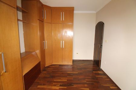 Casa para alugar com 228m², 3 quartos e 2 vagasQuarto 2
