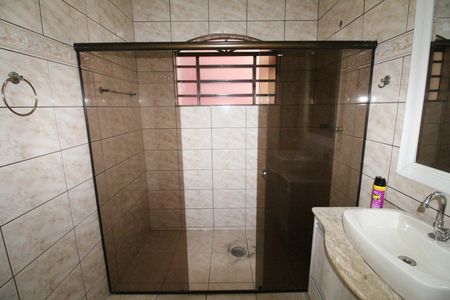 Casa para alugar com 228m², 3 quartos e 2 vagasBanheiro