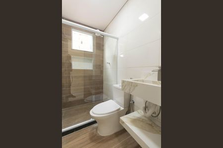 Casa para alugar com 65m², 2 quartos e sem vaga Casa para alugar com 65m², 2 quartos e sem vagaBanheiro da Suíte 1