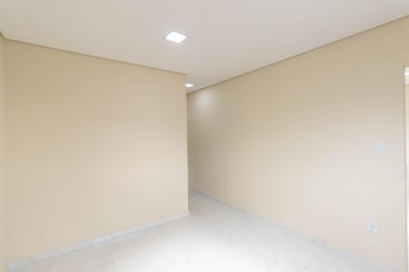 Suíte 1 de casa para alugar com 2 quartos, 65m² em Colubandê, São Gonçalo
