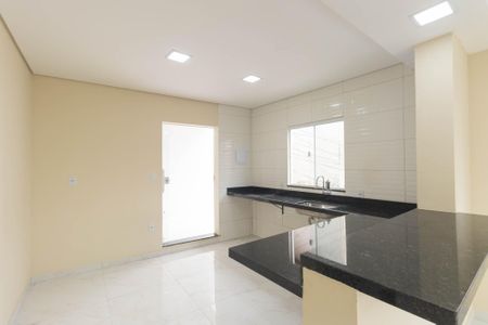 Casa para alugar com 65m², 2 quartos e sem vaga Casa para alugar com 65m², 2 quartos e sem vagaCozinha