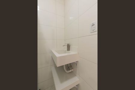 Casa para alugar com 65m², 2 quartos e sem vaga Casa para alugar com 65m², 2 quartos e sem vagaBanheiro