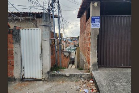 Casa para alugar com 65m², 2 quartos e sem vaga Casa para alugar com 65m², 2 quartos e sem vagaFachada