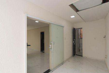 Casa para alugar com 65m², 2 quartos e sem vaga Casa para alugar com 65m², 2 quartos e sem vagaÁrea de Serviço