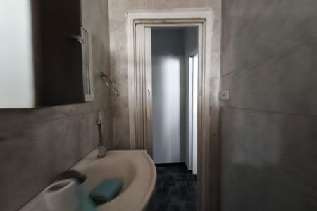 Casa para alugar com 100m², 2 quartos e 1 vaga Casa para alugar com 100m², 2 quartos e 1 vagaBanheiro