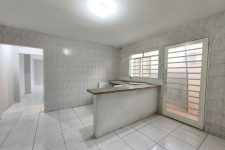 Casa para alugar com 100m², 2 quartos e 1 vaga Casa para alugar com 100m², 2 quartos e 1 vagaCozinha