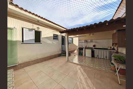 Quintal de casa à venda com 2 quartos, 115m² em Vila Isolina Mazzei, São Paulo