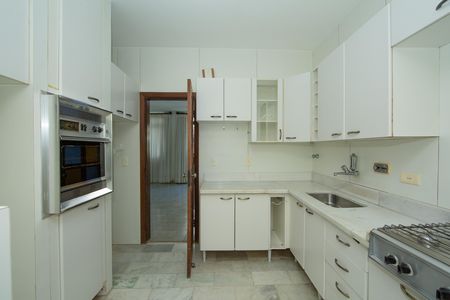 COZINHA de apartamento para alugar com 3 quartos, 168m² em Santa Lúcia, Belo Horizonte