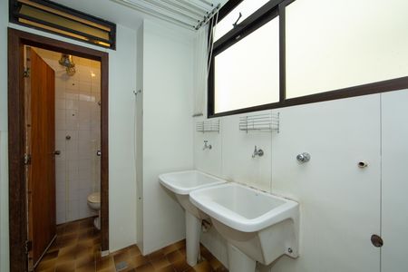 AREA DE SERVICO de apartamento para alugar com 3 quartos, 168m² em Santa Lúcia, Belo Horizonte
