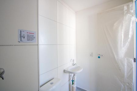 Apartamento para alugar com 37m², 2 quartos e sem vaga Apartamento para alugar com 37m², 2 quartos e sem vagaBanheiro