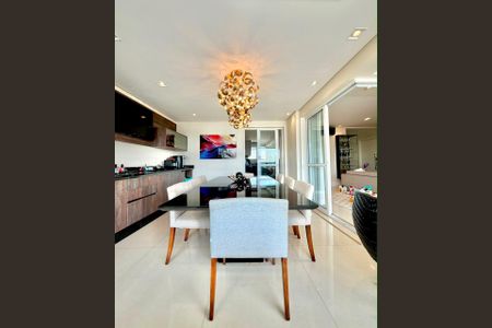 Apartamento à venda com 165m², 3 quartos e 4 vagasVaranda