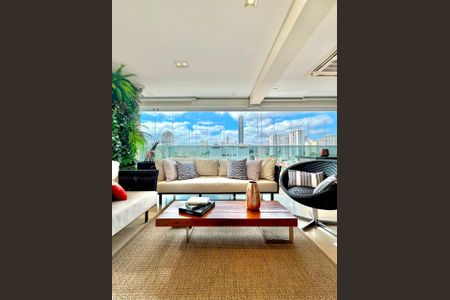 Apartamento à venda com 165m², 3 quartos e 4 vagasVaranda