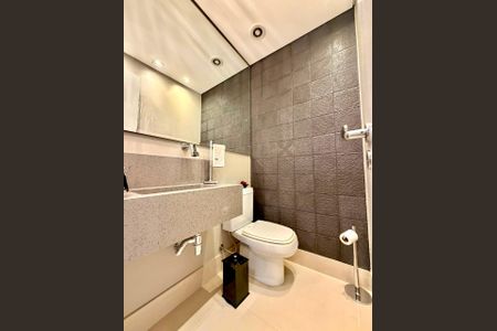 Apartamento à venda com 165m², 3 quartos e 4 vagasBanheiro