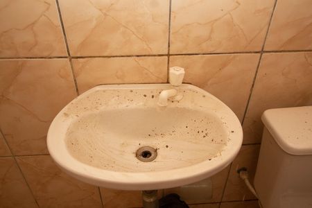 Casa para alugar com 60m², 2 quartos e sem vaga Casa para alugar com 60m², 2 quartos e sem vagaBanheiro