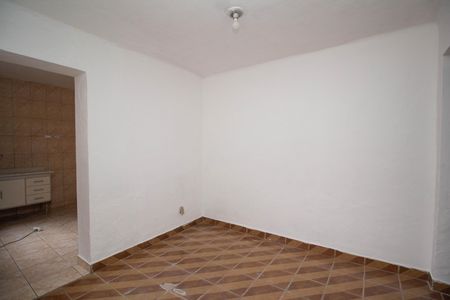 Sala de casa para alugar com 2 quartos, 60m² em Piqueri, São Paulo