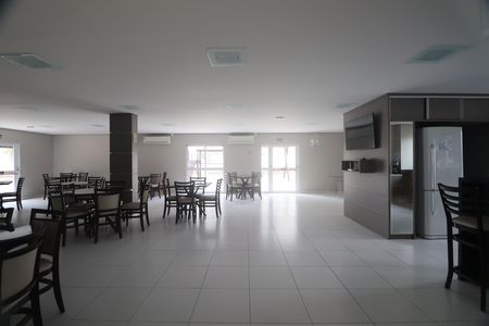 Apartamento para alugar com 70m², 2 quartos e 1 vagaÁrea comum - Salão de festas