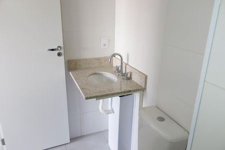 Apartamento à venda com 38m², 1 quarto e 1 vagaBanheiro da Suíte 1