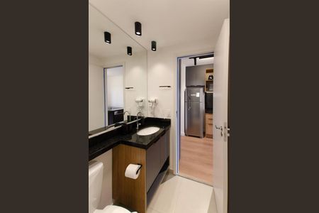 Banheiro de apartamento para alugar com 1 quarto, 33m² em Moema, São Paulo