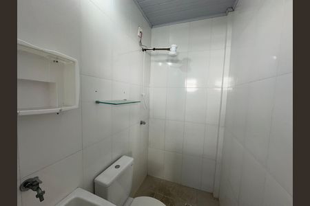 Banheiro de casa para alugar com 1 quarto, 25m² em Parque Sao Vicente, São Vicente