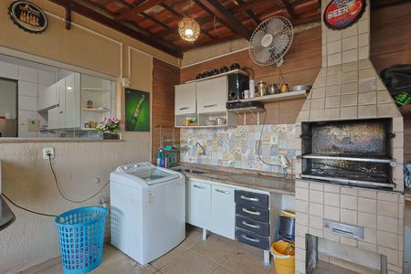 Apartamento à venda com 3 quartos, 110m² em Sagrada Família, Belo Horizonte